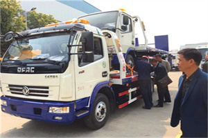 洪泽汽车道路救援拖车价格